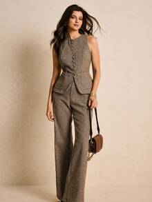 Poéselle 棕色复古千鸟格套装，女士千鸟格单排扣马甲和长裤休闲通勤两件套，马甲长裤套装，棕色长裤套装，正式长裤套装，千鸟格长裤套装，无袖上衣和长裤，千鸟格套装，阔腿裤套装，女士马甲套装，修身套装，简约职业装，秋季办公室时尚。冬季粗花呢两件套，无袖两件套，棕色粗花呢套装，女士粗花呢套装，褶裥粗花呢套装，女士休闲两件套。 - 棕色 - 查看 6