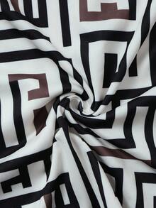 SHEIN Franclia Women's Round Neck Contrast Color Geometric Pattern Casual Fashion T-Shirt