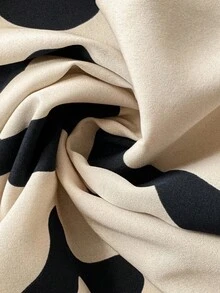 SHEIN Maternity Plus Size Geometric Print Square Neck Lantern Sleeve Casual Top