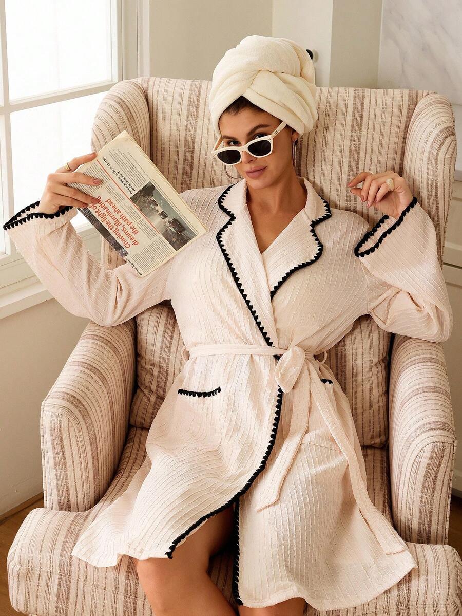 Bata de salón con cinturón y ribete de contraste, cómoda y elegante, para atuendos de otoño e invierno - Multicolor - Ver 1