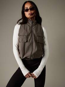 MISSGUIDED Utility Vest With Cargo Pockets Zip Front Sleeveless Jacket For Layering Fall Winter Outerwear