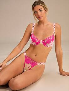 Enchnt 2件套女士刺绣蕾丝性感内衣套装 - 玫紅色 - 查看 1