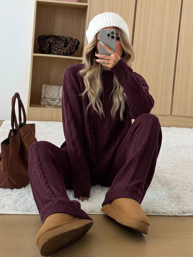 CovetEZ Burgunderrotes Rundhals-Langarm-Pullover-Oberteil und Hose, 2 Stücke Set für Damen, Winteroutfit, gemütliche Herbst- und Winterkleidung für Frauen - Bordeaux - Übersicht 1