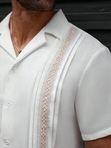 Manfinity Homme Áo sơ mi nam tay ngắn dệt chắp vá cỡ lớn, đơn hàng khuy, đối xứng, xếp ly đôi, thường ngày, đi nghỉ, dự tiệc, văn phòng, tiệc tối, phong cách đa năng, quà tặng lý tưởng cho bạn trai hoặc chồng - trắng - Xem 4