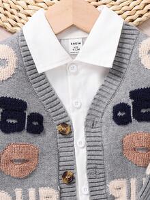 SHEIN Baby Boy/Girl Minimalist Letter Pattern Knit Soft V-Neck Long Sleeve Cardigan Sweater, Casual & Fashionable For Indoor & Outdoor, Autumn/Winter - Light Grey - View 3