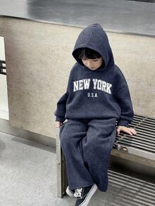 SHEIN 2 件套年轻男童休闲街头时尚韩版雪花连帽运动衫和纯色松紧腰运动裤套装，适合返校、生日、迎婴派对、节日派对、秋冬季 - 藏蓝色 - 查看 5