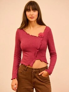 lacRébo 勃艮第针织不对称修身上衣，带荷叶边和 3D 玫瑰贴花细节，秋冬 - 紫色 - 查看 1