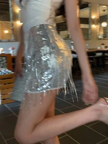 DAZY 亮片装饰韩式派对半身裙，适合冬季、新年和嘉年华等场合穿着。 - 銀色 - 查看 6