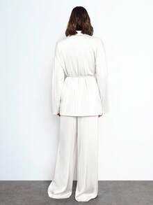 Maija Bộ đồ thu 2025 cho nữ, áo cardigan tay dài buộc dây phía trước bằng vải satin vân chéo màu trơn và quần co giãn cạp chun, phù hợp mặc trong lễ hội âm nhạc, tiệc tùng, công sở, trang phục công sở, áo cánh thanh lịch - trắng - Xem 7