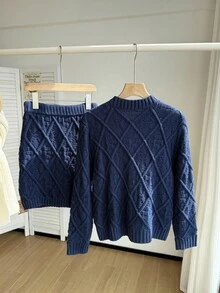 Bộ áo len cardigan họa tiết kim cương dài tay cổ tròn màu xanh navy có chân váy rút dây, 2 món cho bé gái mặc trong kỳ nghỉ lễ và du lịch - Màu xanh hải quân - Xem 3