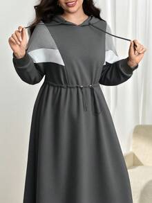 Modelyn Plus Size Color Block Hooded Waist Cinched Dress, Autumn/Winter - Grey - View 5
