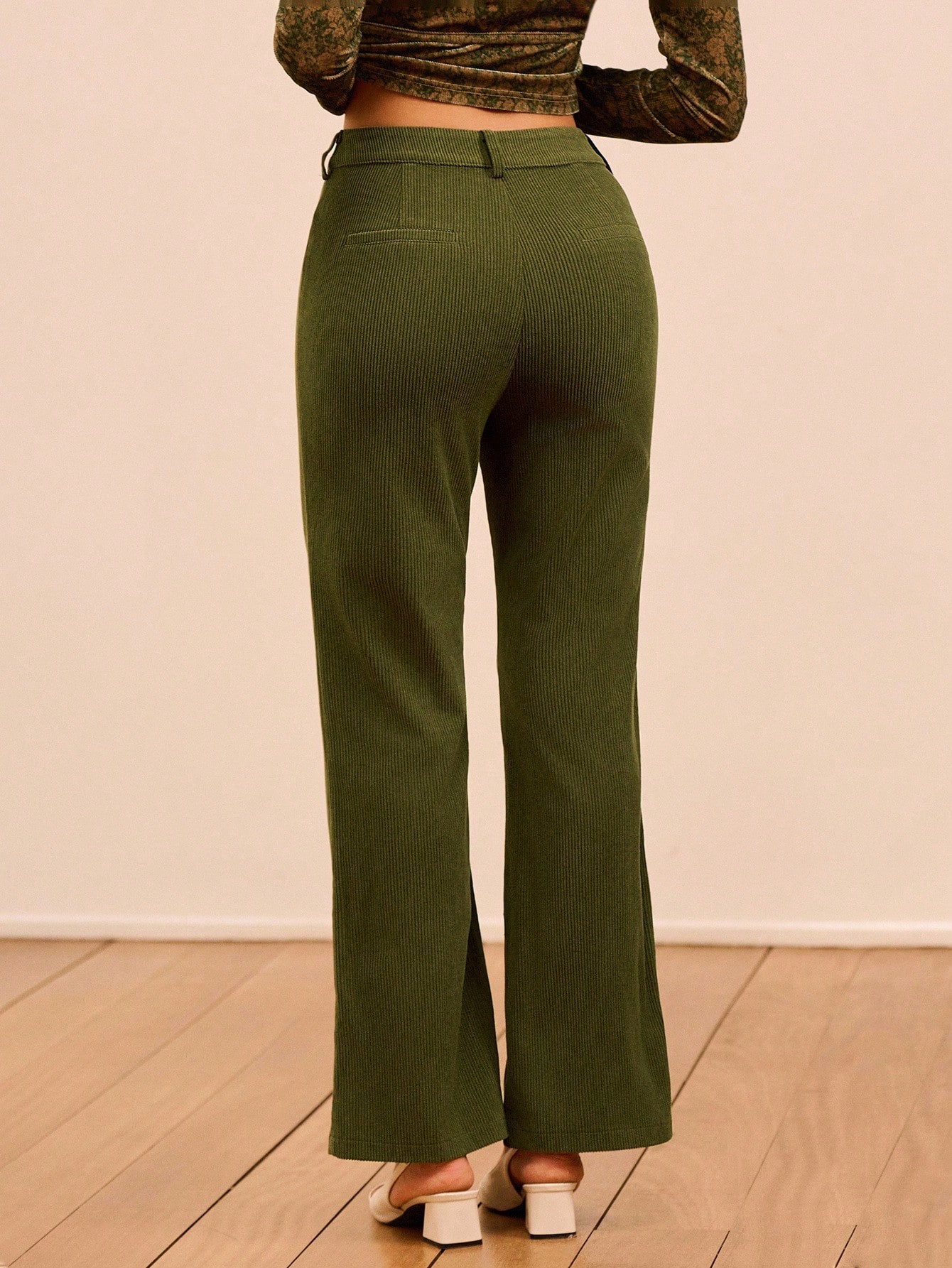 Pantaloni a zampa in velluto verde scuro a vita alta, autunno inverno