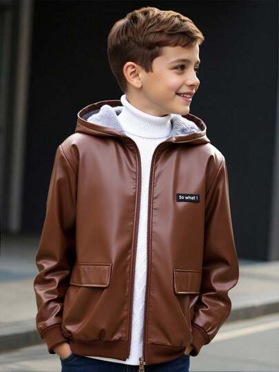SHEIN 男童休闲百搭舒适PU连帽保暖宽松开襟加厚梭织外套，适合通勤、上学、休闲、旅行、运动、秋冬季穿着，也适合生日派对、晚宴、演出、婚礼、洗礼、开幕式等场合。日常穿着舒适，适合上学、旅行、运动，也适合秋冬季穿着。