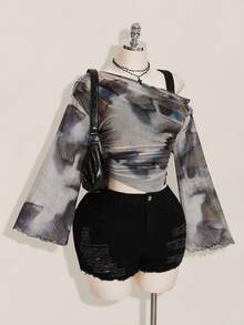 SHEIN ICON Women's Plus Size Sexy Autumn And Winter Millennial Style Y2K Bohemian Style Gradient Pattern Print Off-Shoulder False Two-Piece Curved Hem Waist Pleated Flared Sleeves Long-Sleeved Blue-Gray Slim T-Shirt