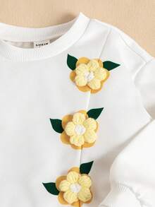 SHEIN 2pcs Baby Girls' Cute 3D Flower Decor Flared Pants And Long Sleeve Sweatshirt Casual Outfit