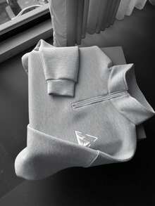 Manfinity Homme 男士立领半拉链卫衣，简约三角山峰印花，百搭风格，适合日常休闲及办公通勤。 - 淺灰色 - 查看 5