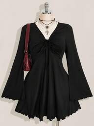 SHEIN ICON 플러스플러스 사이즈 여성 섹시 레트로 Y2K 스타일 러치 프론트 플레어 슬리브 블랙 드레스