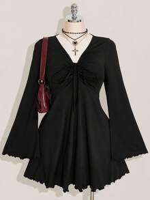 SHEIN ICON 大码女式性感复古 Y2K 风格褶饰前喇叭袖黑色连衣裙 - 黑色 - 查看 1