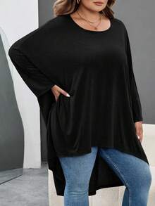 SHEIN CURVE+ Camiseta holgada de manga de murciélago con bajo asimétrico, cuello redondo, unicolor, elástica, suave, cómoda, versátil, de moda, ropa de uso diario para mujer, otoño/invierno, tallas grandes - Negro - Ver 5