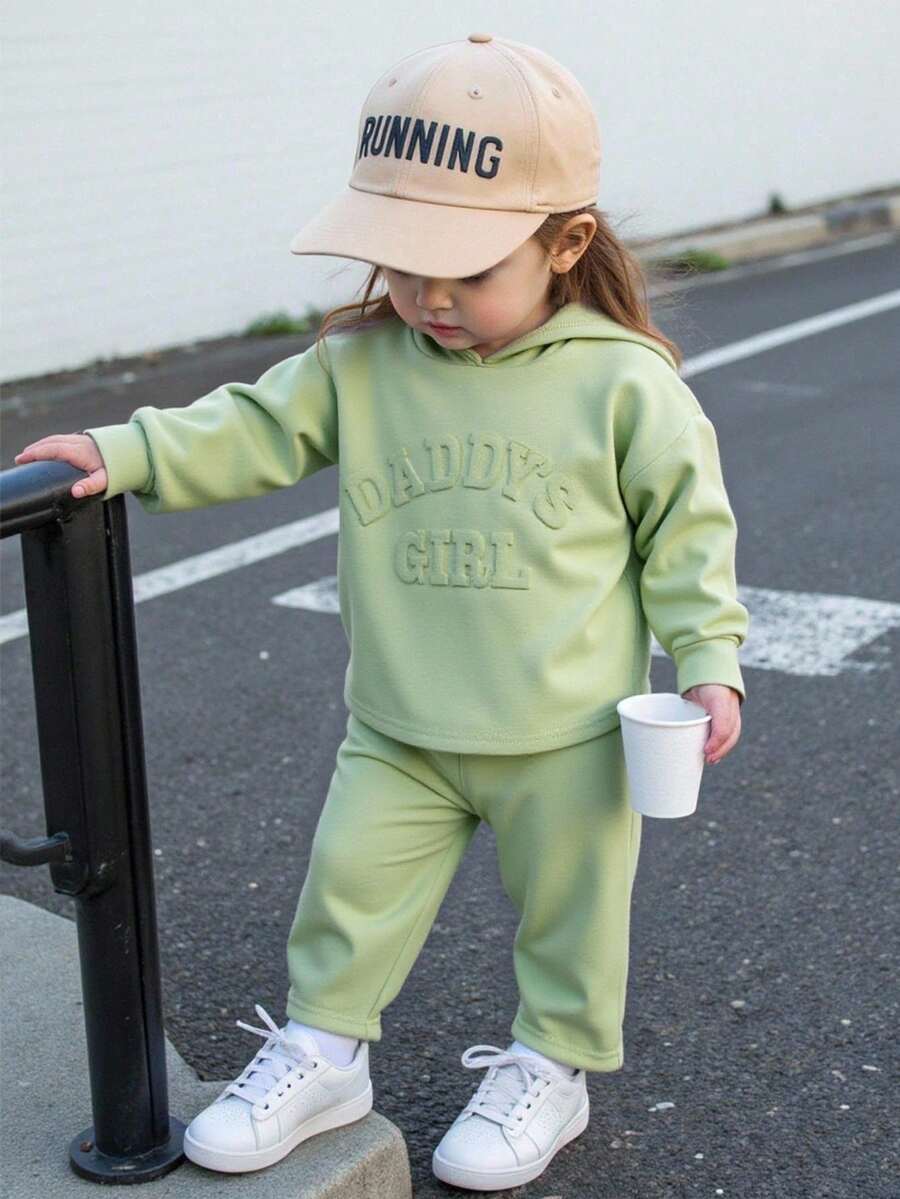 SHEIN Playful Pals 女婴四季弧形下摆长袖卫衣 + 打底裤套装，趣味“爸爸的女儿”标语，朦胧蓝色，棉质面料，秋冬装 - 綠色 - 查看 1