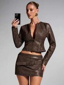 SHEIN BAE PU皮革休闲百搭短款修身女裙，水洗PU裙，时尚腰带细节，音乐节裙，棕色皮裙，万圣节服装 - 卡其色 - 查看 5