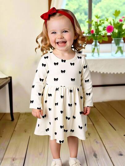 SHEIN Baby Girl Sweet Butterfly Print Round Neck Long Sleeve A-Line Dress, Suitable For Outings In Autumn