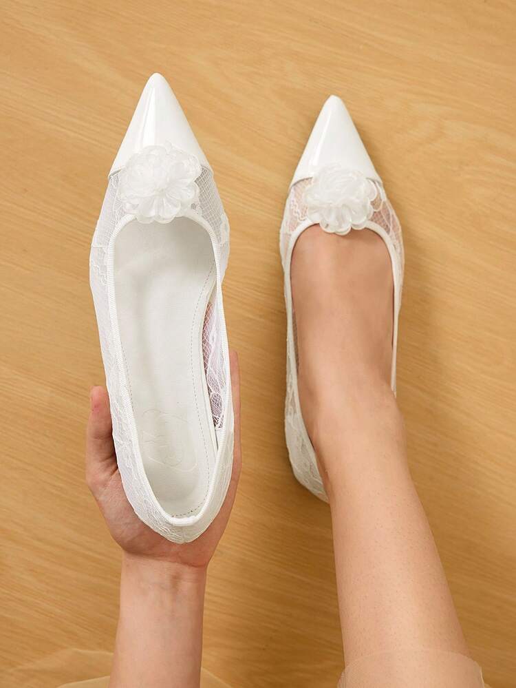 CUCCOO HITCHD Women's Floral Embroidered Lace Patchwork Pointed Toe Flats, Elegant Fashion Comfortable Sweet Romantic White Mesh Faux Leather Ballet Flats, Suitable For Valentine's Day, Weddings, Halloween, Christmas, Thanksgiving, New Year, Spring Festival, Birthdays, Parties