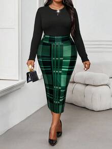 SHEIN Lady 2025新款秋冬优雅职场彩色绿色格子针织开衩中长加大码半身裙圣诞节 - 綠色 - 查看 4