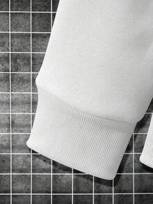 Manfinity Homme Bộ 2 quần áo nỉ cổ tròn tay raglan thường ngày cho nam, trang phục tập gym, trang phục chạy bộ cho nam, quần nỉ thiết kế, trang phục dành cho nam, 2 bộ trang phục thường ngày, quần chạy bộ xếp chồng cho nam, trang phục mùa thu - Đen và trắng - Xem 6