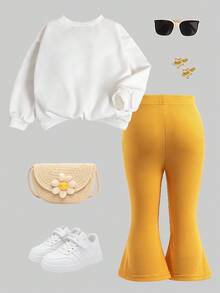 SHEIN 2pcs Baby Girls' Cute 3D Flower Decor Flared Pants And Long Sleeve Sweatshirt Casual Outfit