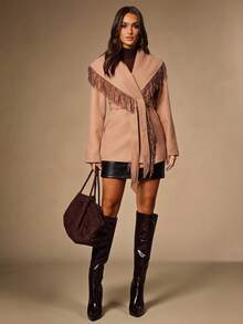 Silquee 优雅长袖大衣，适合秋冬季节穿着，配有流苏交叉腰带，是女士秋季服装、西部风格女装、棕色粗花呢系带夹克、音乐节、街头时尚外套的理想之选。 - 卡其色 - 查看 10