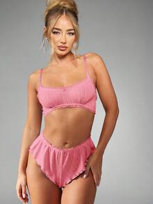 MISSGUIDED 镂空针织内衣套装，带荷叶边装饰的 Bralette 和高腰内裤，夏季内衣系列，精致的女性化设计，甜美的蕾丝细节 - 粉色 - 查看 1