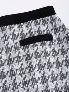 Sweetra Women's New Spring/Autumn/Winter Houndstooth Patchwork Solid Color Black Velvet Fabric Bow Decor Waist Velvet Mini Skirt 2 Pieces Set, Suitable For Outing, Commuting, Vacation - Multicolor - View 5