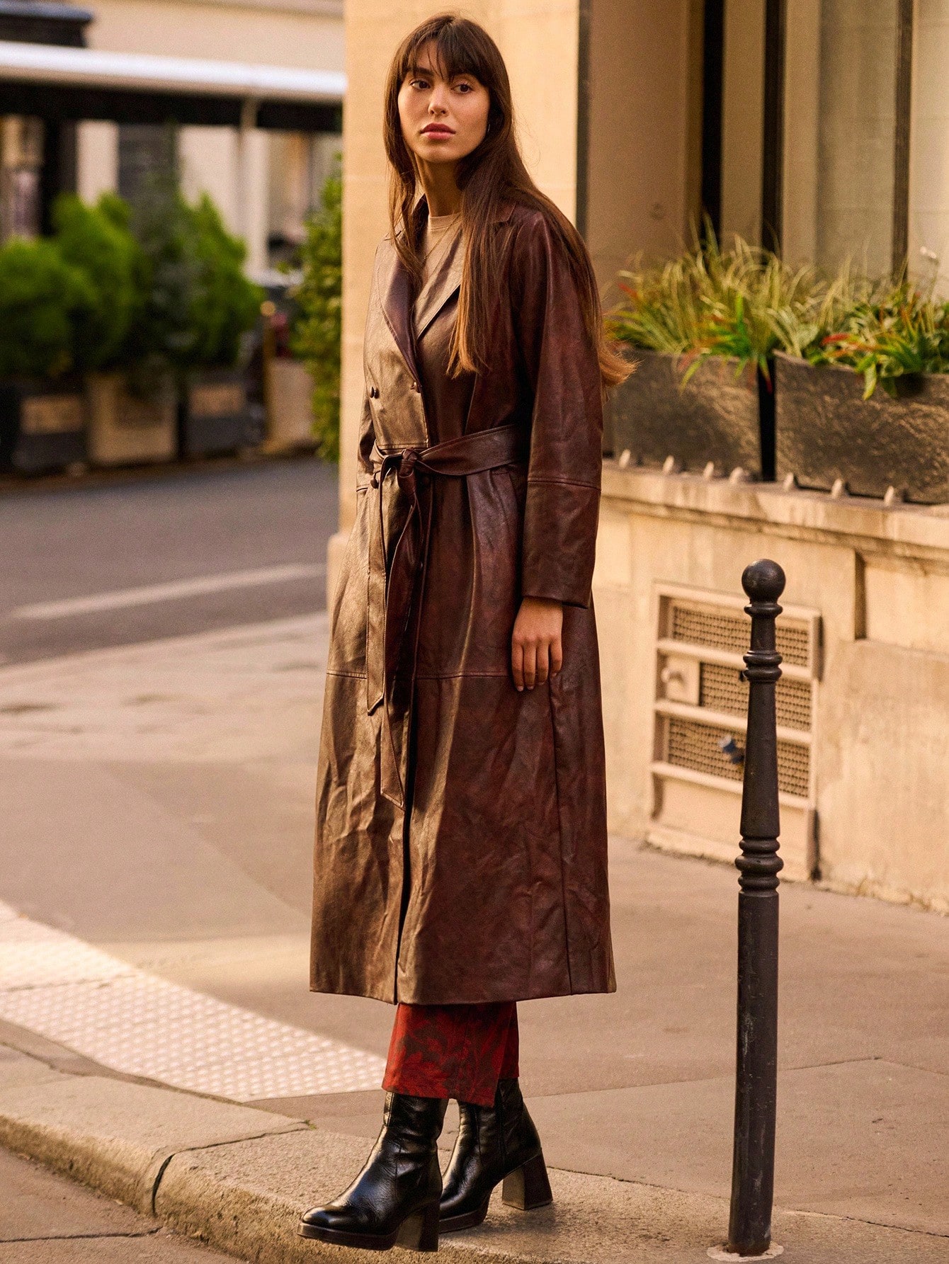 Abrigo de trinchera de doble botonadura de piel sintética marrón, abrigo de piel marrón para mujer de otoño, abrigo de trinchera premium