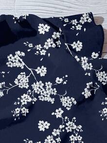 EMERY ROSE Women's Casual Vacation Front Button V-Neck Loose Flare Sleeve Shirt, Minimalist Design, Suitable For Summer And Vacation, Small Ditsy Floral Women Summer Blouse Top Floral Blouse Women Chic Blouses For Women