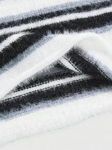 ROMWE Maglione corto in velluto di finta pelliccia di visone a righe, autunno/inverno 2025, top morbido a maglia a vita alta che scopre la vita, per donne alla moda - Bianco - Visualizzare 5