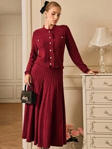 Aveloria Rosie 勃艮第流苏金属纽扣开衫和褶皱 A 字中长裙两件套，优雅百搭的女士针织毛衣套装，秋冬、圣诞节、新年 - 紅色 - 查看 6