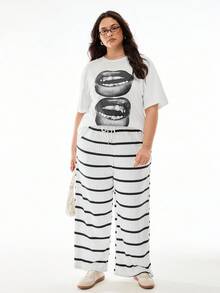 SHEIN EZwear Women's Plus Size Graphic T-Shirt, Casual Minimalist Pattern Round Neck Short Sleeve Loose Fit Plus Size Pullover Tee, Suitable For Summer - White - View 5