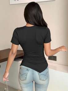 DAZY Kaos Wanita Lengan Panjang Pas Badan dengan Desain Asimetris - Hitam - View 6
