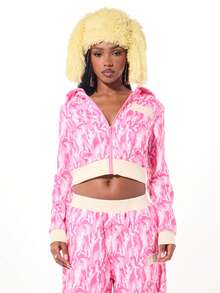 SUMWON WOMEN sweat-shirt à capuche zippé rose camouflage court avec chapeau en fausse fourrure surdimensionné. Veste de mode d'hiver avec poches latérales, style vestimentaire Y2K et esthétique de la rue - Rose bonbon - Voir 2