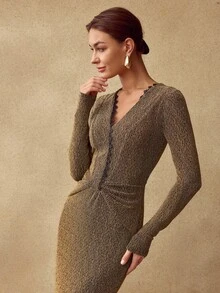 MOTF PREMIUM 女式长袖闪亮对比蕾丝斜裁中长连衣裙 - 黑色和金色 - 查看 4