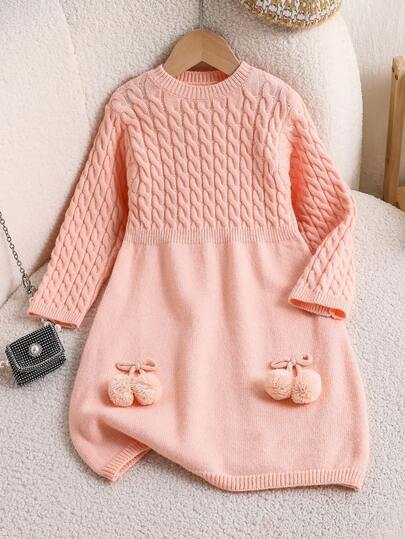 女童圆领粉色套头针织连衣裙，蝴蝶结装饰长袖针织休闲优雅连衣裙，带蓬松绒球，温暖舒适，适合秋冬日常穿着