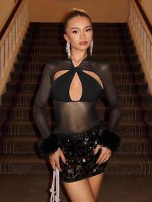 Relinas Sexy Mesh Patchwork Kreuz-Büste transparente Langarm FellBodysuit für Frauen