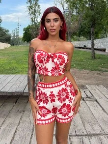 Bearsaez Nouveau ensemble 2 pièces avec Top tube floral bleu et blanc avec lien et short taille élastique forme trapèze pour vacances - Rouge et Blanc - Voir 5