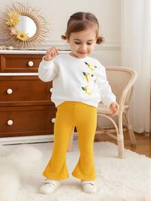 SHEIN 2pcs Baby Girls' Cute 3D Flower Decor Flared Pants And Long Sleeve Sweatshirt Casual Outfit