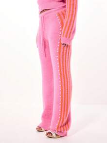 SUMWON WOMEN 奢华珍珠装饰针织裤柔软蓬松纹理阔腿冬季休闲装舒适休闲高腰裤珍珠细节节日派对 - 粉色 - 查看 1