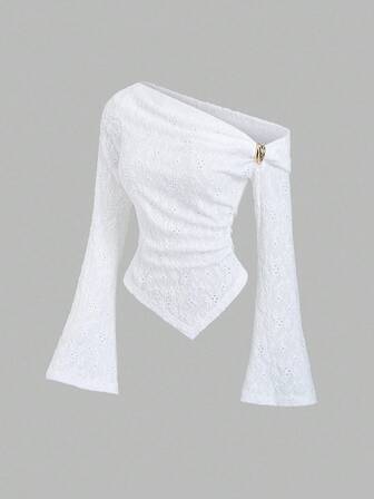 Sweetra 性感不对称肩部纹理面料不对称下摆休闲上衣