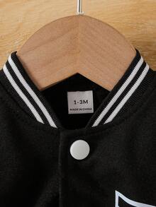 SHEIN Playful Pals 新生儿休闲学院风字母印花拼布夹克和纯色裤子套装