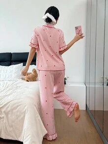 SHEIN 心形条纹印花撞色饰边领口荷叶边下摆女式短袖睡衣套装 - 彩色 - 查看 3