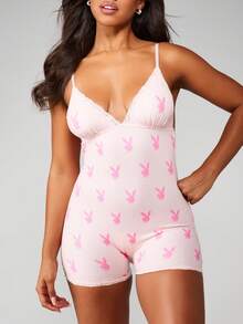 Missguided x Playboy 徽标连体衣短款连体衣，带 V 领蕾丝边，全身印花，派对休闲节日俱乐部服装 - 粉色 - 查看 5